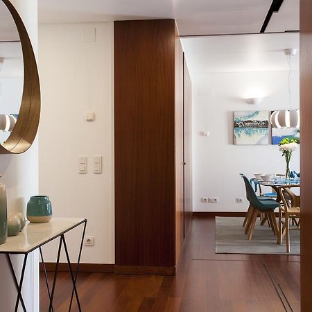 Charming 2-Bedroom Apartment In The City Centre Lisbon Bagian luar foto