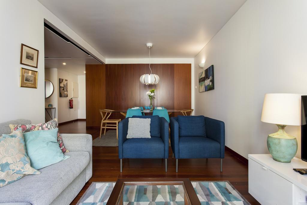 Charming 2-Bedroom Apartment In The City Centre Lisbon Bagian luar foto