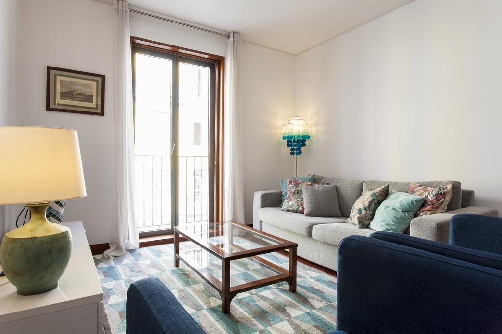 Charming 2-Bedroom Apartment In The City Centre Lisbon Bagian luar foto
