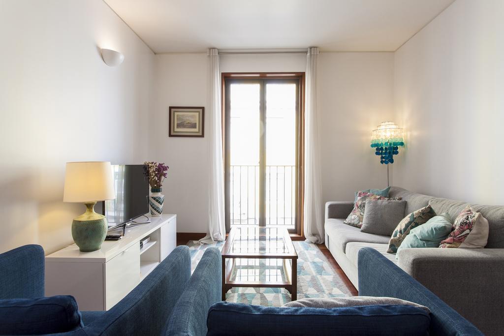 Charming 2-Bedroom Apartment In The City Centre Lisbon Bagian luar foto