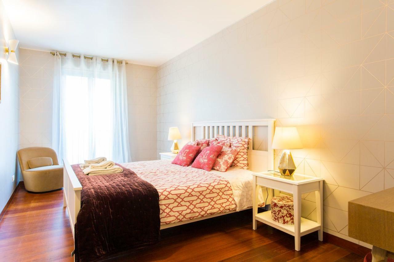 Charming 2-Bedroom Apartment In The City Centre Lisbon Bagian luar foto